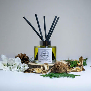 Open image in slideshow, Spiced Orange Reed Diffuser - 165ml

